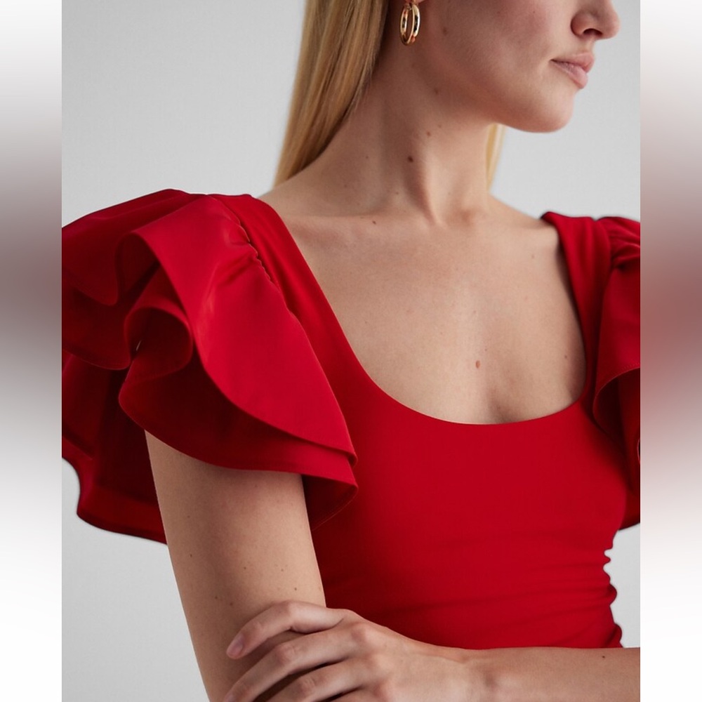 Flutter Sleeve Tee